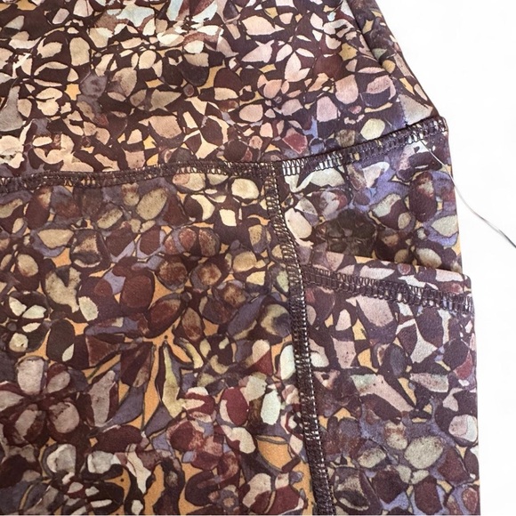 NWT RBX Active Capri Leggings Blue and Purple Floral Pattern High Waisted Small - Picture 7 of 7